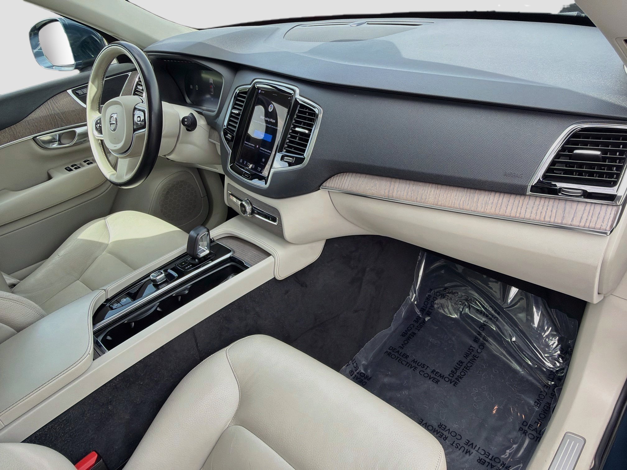 Used 2023 Thunder Gray Metallic Volvo Plus image 14