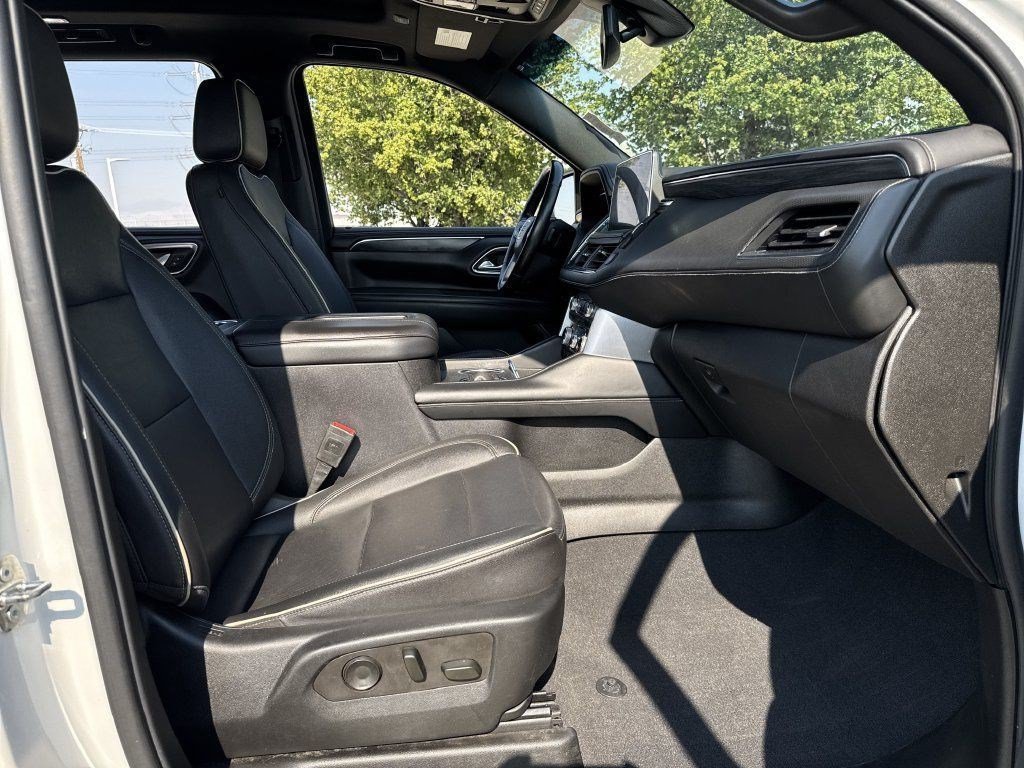 2022 GMC Yukon XL SLT - Photo 22