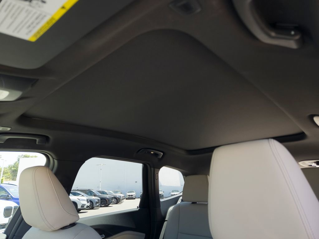 Used 2023 Alpine White BMW xDrive28i image 15