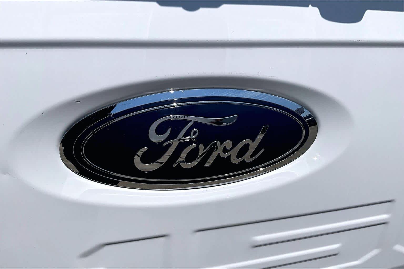 Used 2021 Oxford White Ford XLT image 31