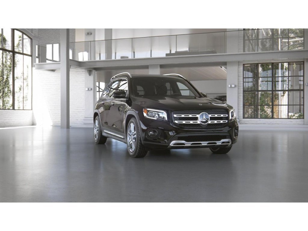 Certified Used 2023 Night Black Mercedes-Benz GLB 250 4MATIC® image 10