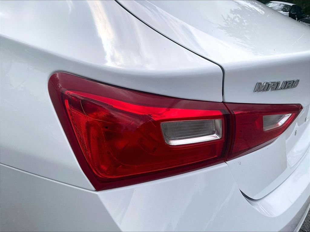 Used 2017 White Chevrolet LS image 32