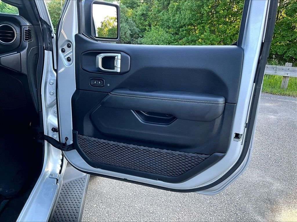Used 2023 Silver Jeep Sahara 4xe image 12