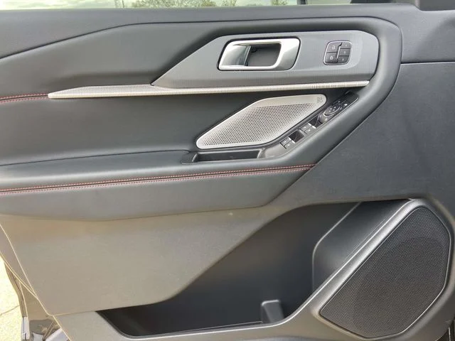 New 2026 Agate Black Metallic Ford ST image 11