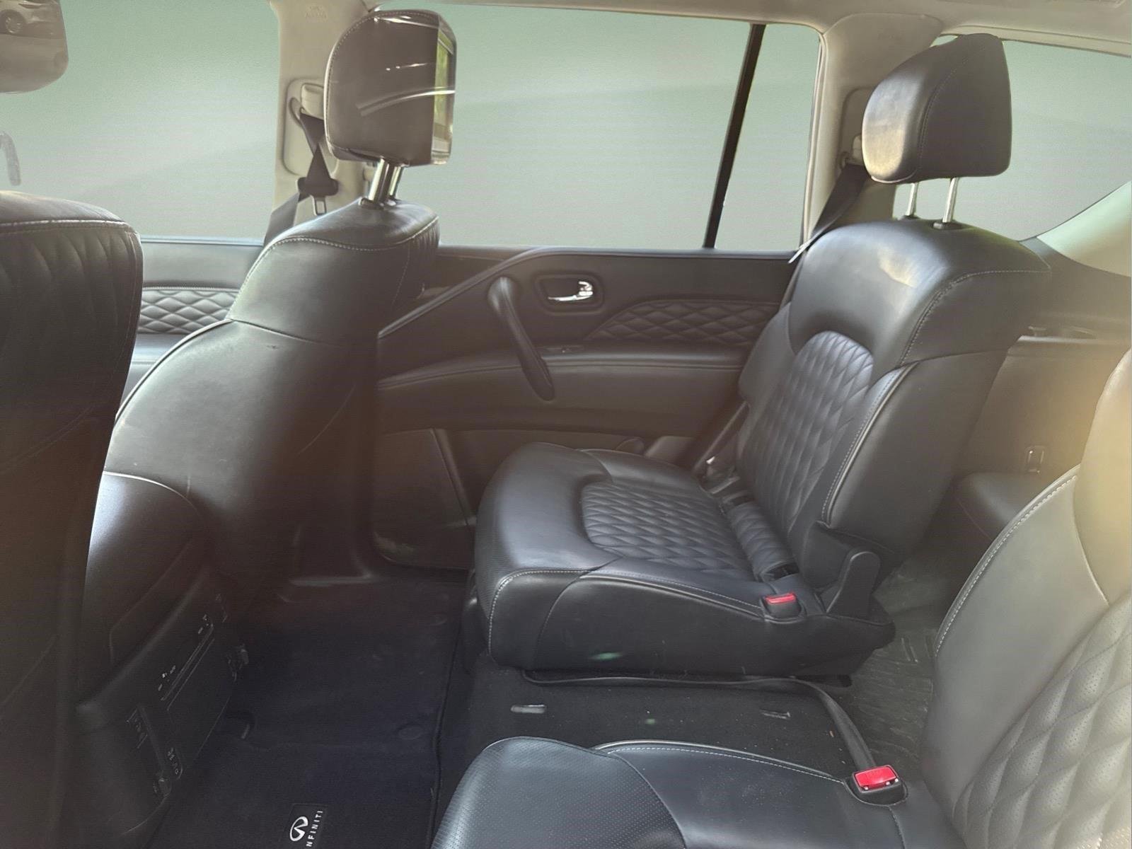 Used 2019  INFINITI  image 7