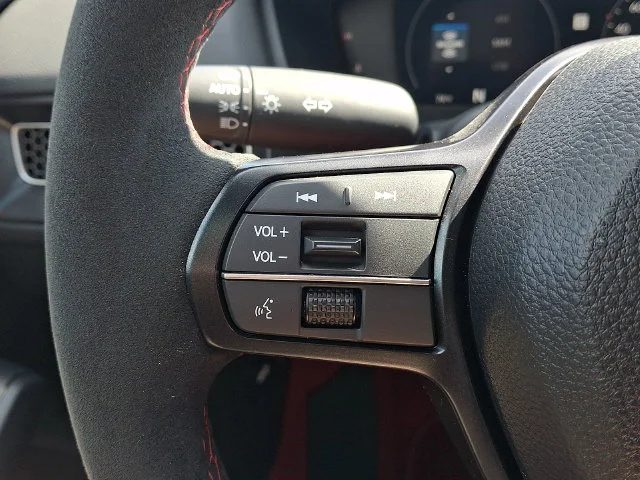 Used 2025 Boost Blue Pearl Honda  image 20