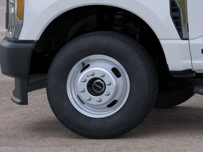 New 2026 Oxford White Ford F-350® XL image 19