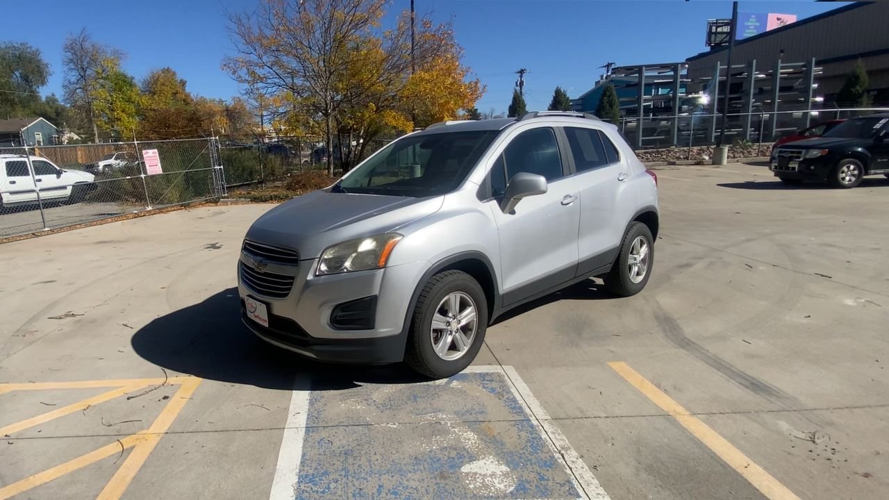 2015 Chevrolet Trax LT photo 2