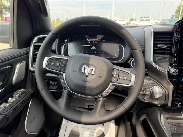 New 2026 Diamond Black Crystal Pearl-Coat Exterior Paint RAM Laramie image 11