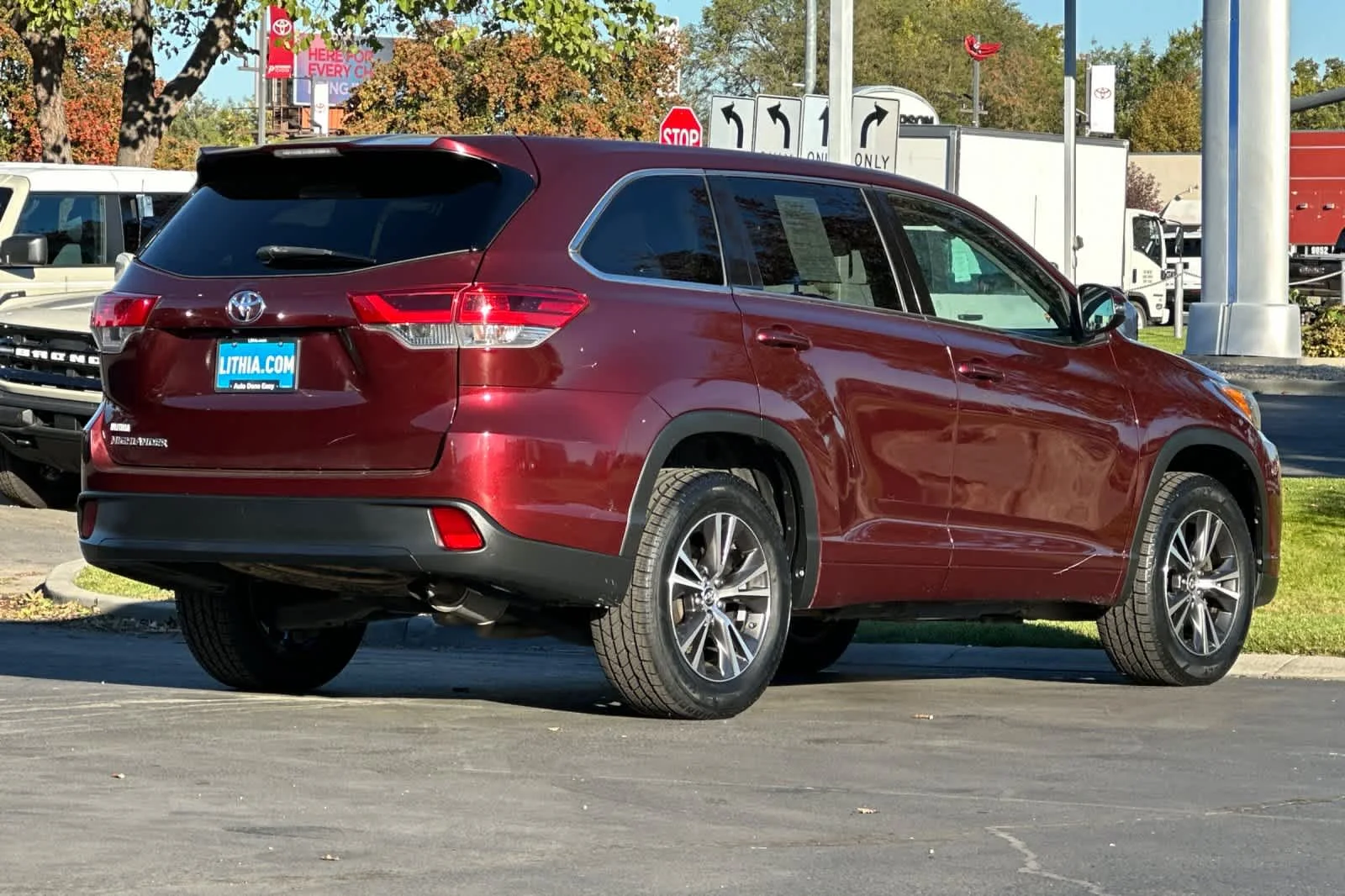Used 2017 Ooh La La Rouge Mica Toyota LE image 2