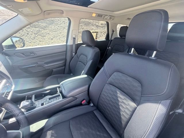 2024 Nissan Pathfinder SV - Photo 21