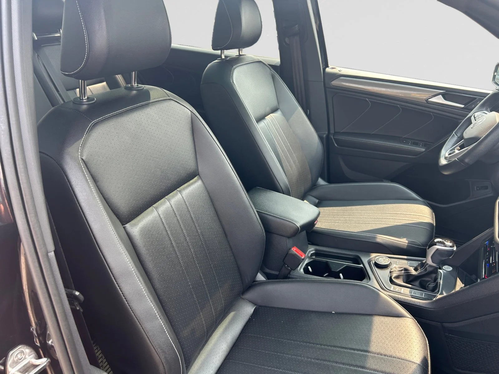 Used 2024 Black Volkswagen Comfortline R-Line Black Edition Leather Sunroof Navigation image 12