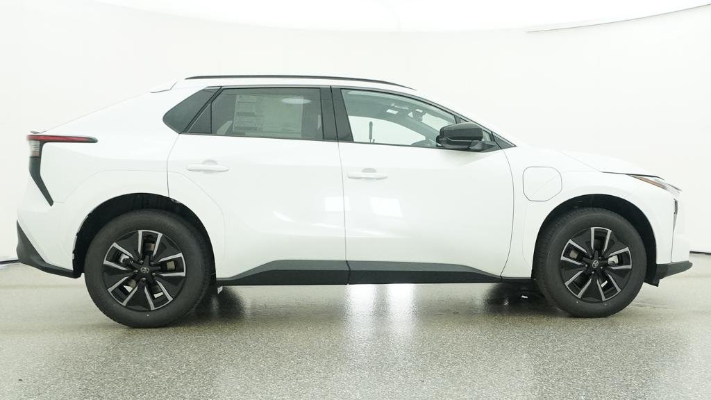 New 2026 Wind Chill Pearl Toyota XLE image 13