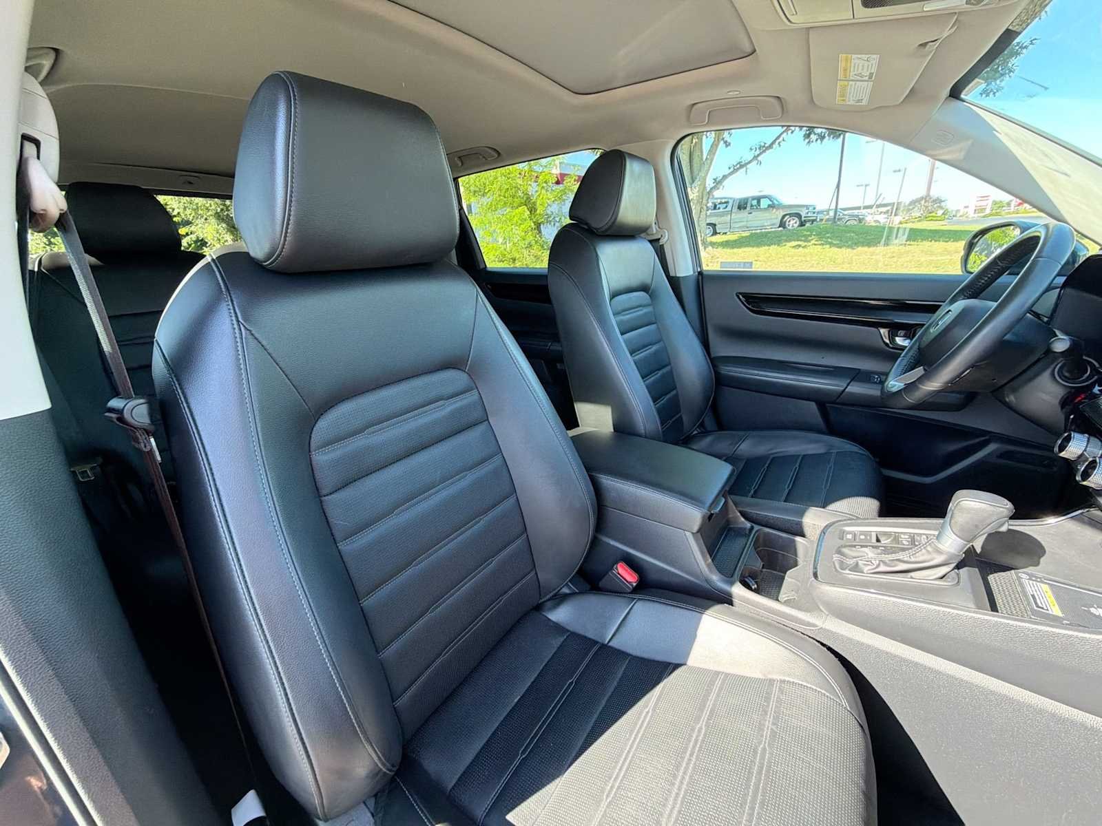 Certified Used 2025 Canyon River Blue Metallic Honda EX-L image 17