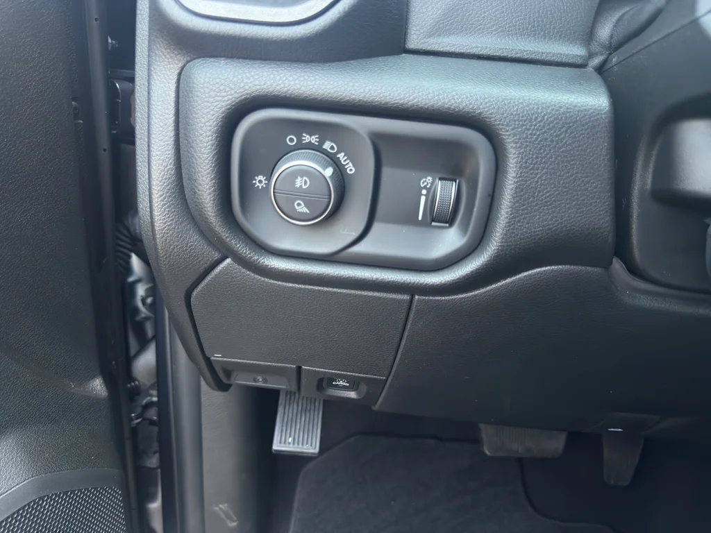 Used 2025 Forged Blue Metallic Ram Tradesman image 18