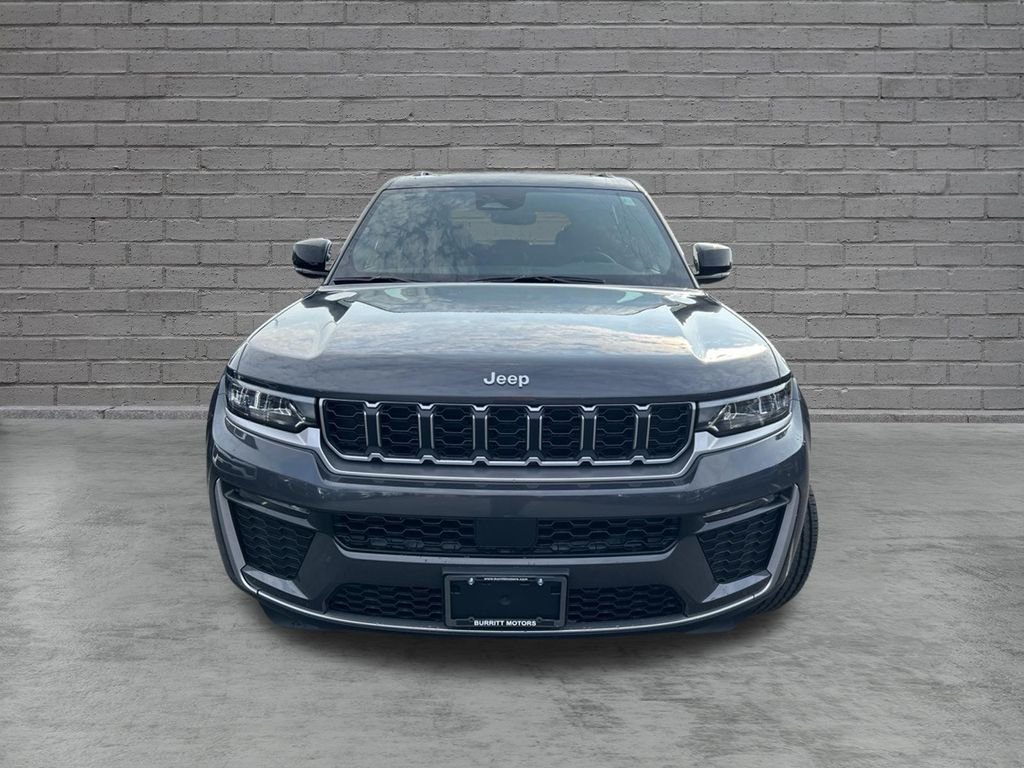 New 2026 Baltic Gray Metallic Clearcoat Jeep Limited image 2