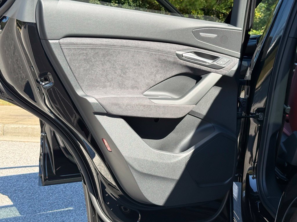 2025 Audi SQ6 e-tron Prestige - Photo 26