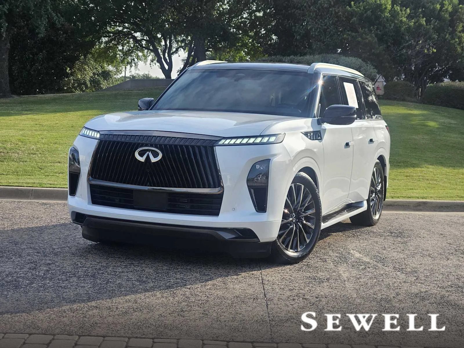 2026 INFINITI QX80 Autograph 4WD's photo