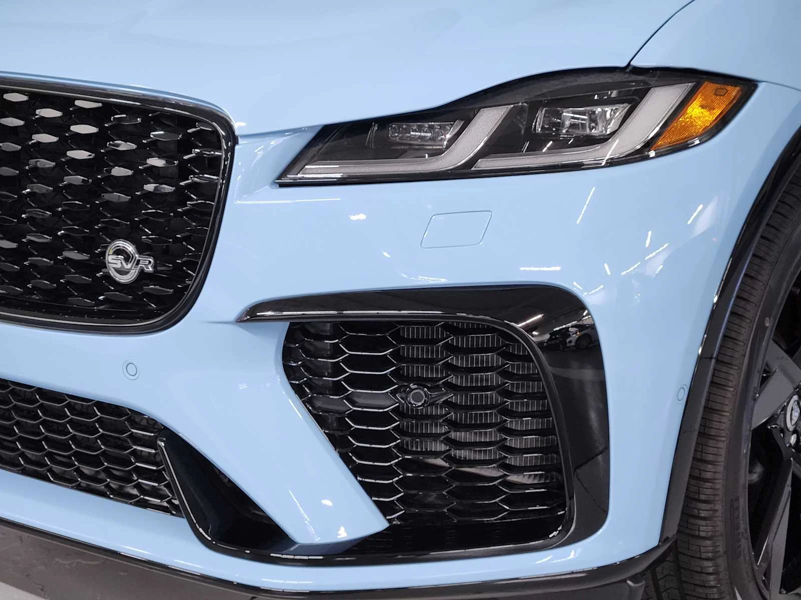New 2026 Chalk Blue Jaguar SVR 575 Edition image 19