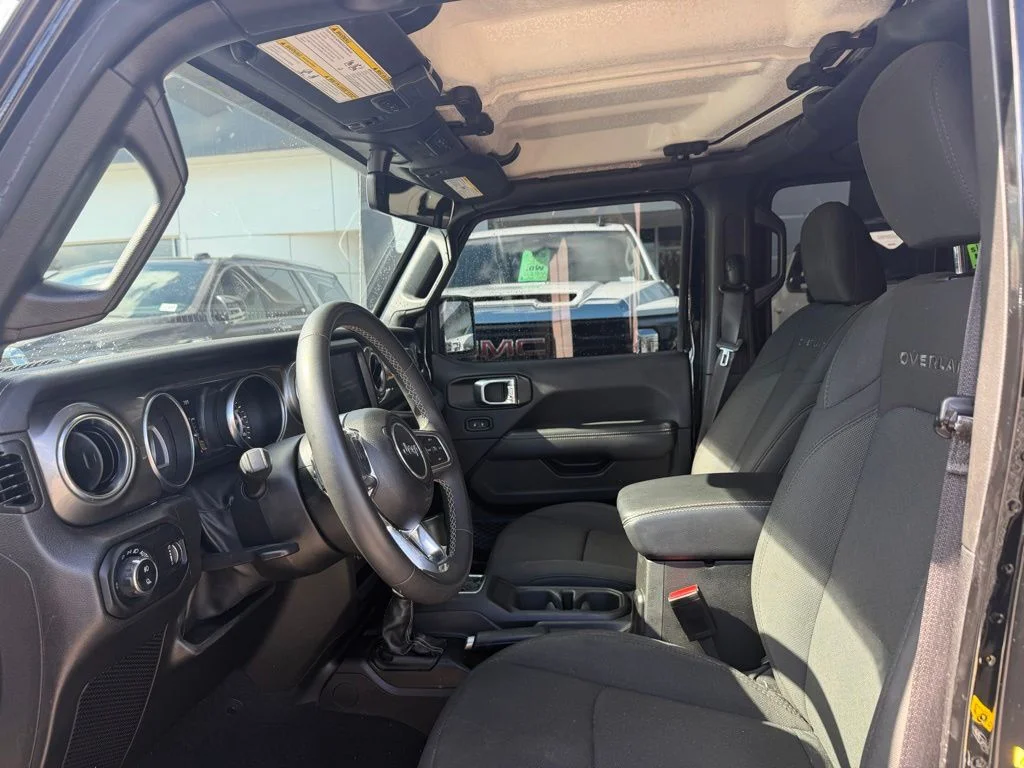 Used 2023 Black Clearcoat Jeep Overland image 8