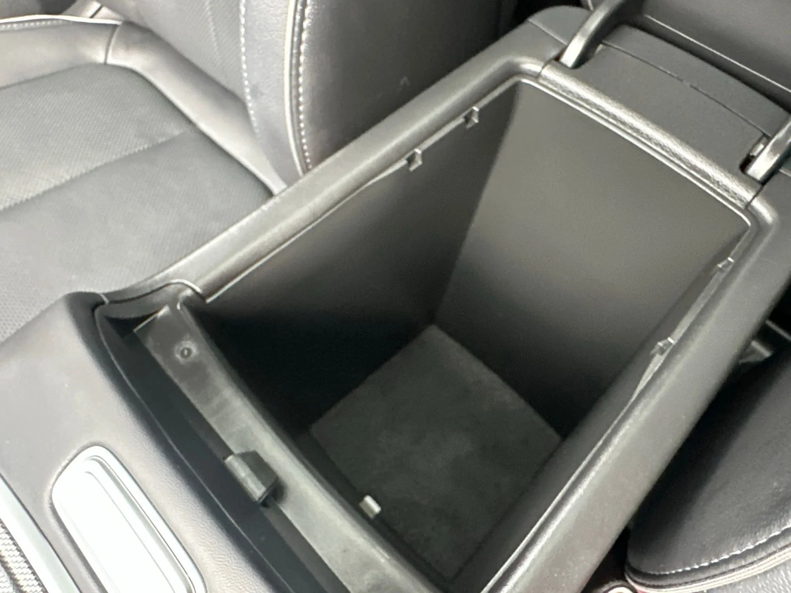 Used 2023 Black Hyundai Limited image 78