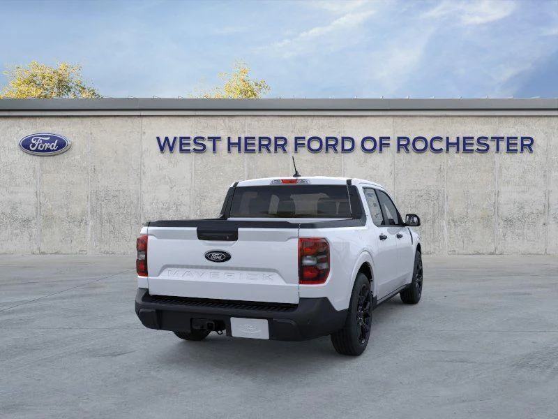 New 2025 Space White Metallic Ford XLT image 8
