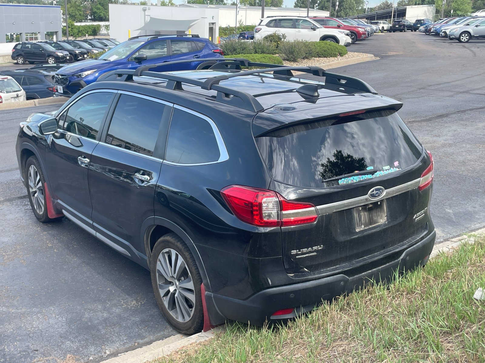 Used 2021 Crystal Black Silica Subaru Touring image 3