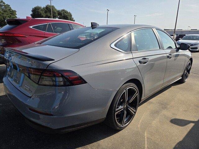 Used 2024 Urban Gray Pearl Honda Sport image 4