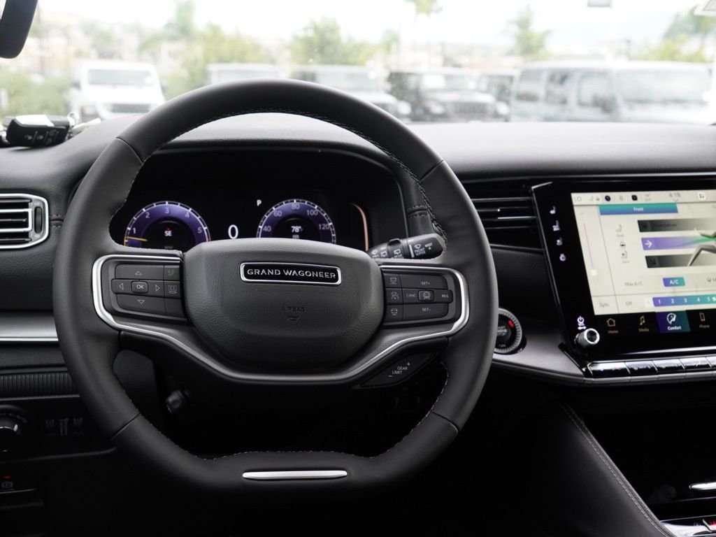 New 2026 Bright White Clear-Coat Exterior Paint Jeep Limited image 29