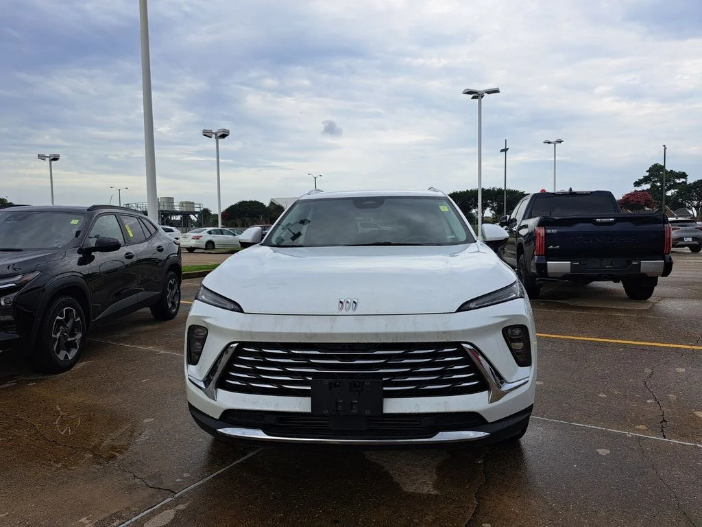 Used 2024 White Buick Preferred image 2