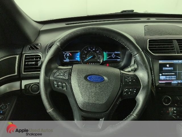 Used 2016 Black Ford XLT image 19