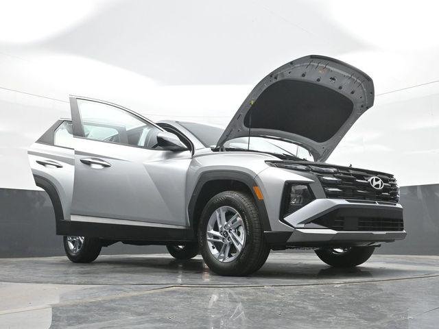 New 2026 Silver Hyundai SE AWD image 32