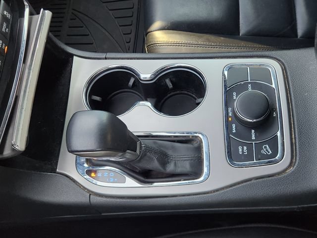 Used 2022 White Jeep Limited 4x4 image 21