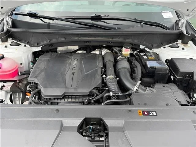 Used 2025 White Hyundai Limited image 19