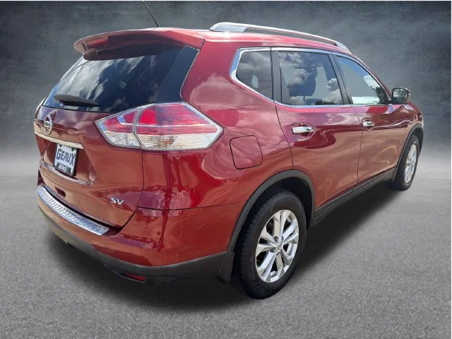 Used 2016 Red Nissan SV image 7