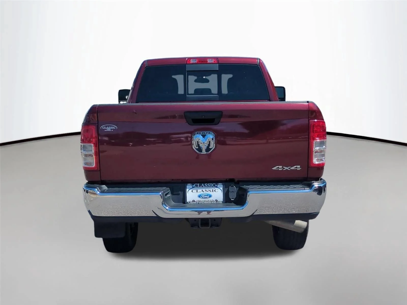 Used 2024 Delmonico Red Pearlcoat Ram Tradesman image 4