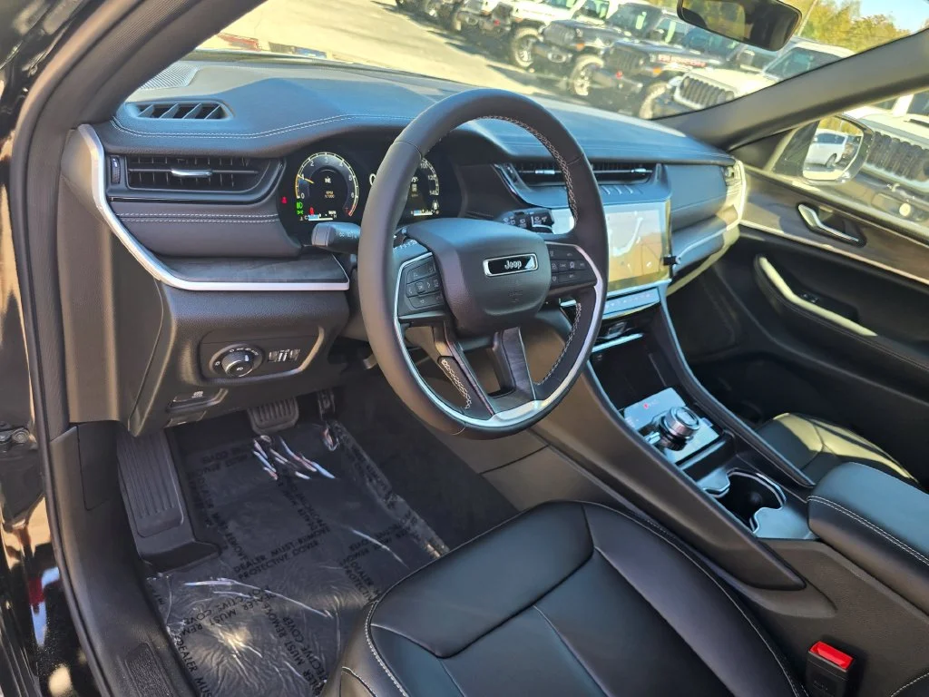 New 2027 Black Jeep Limited image 23
