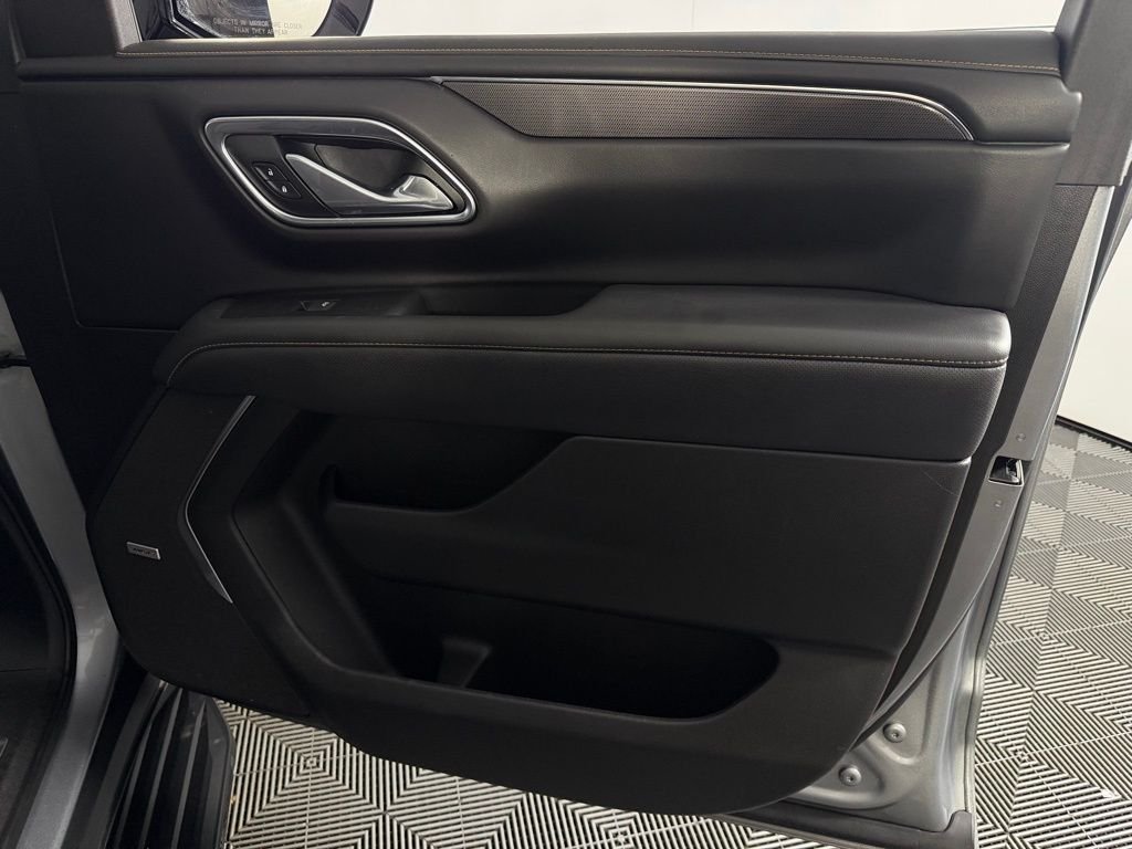 Used 2024 Sterling Metallic GMC AT4 image 34