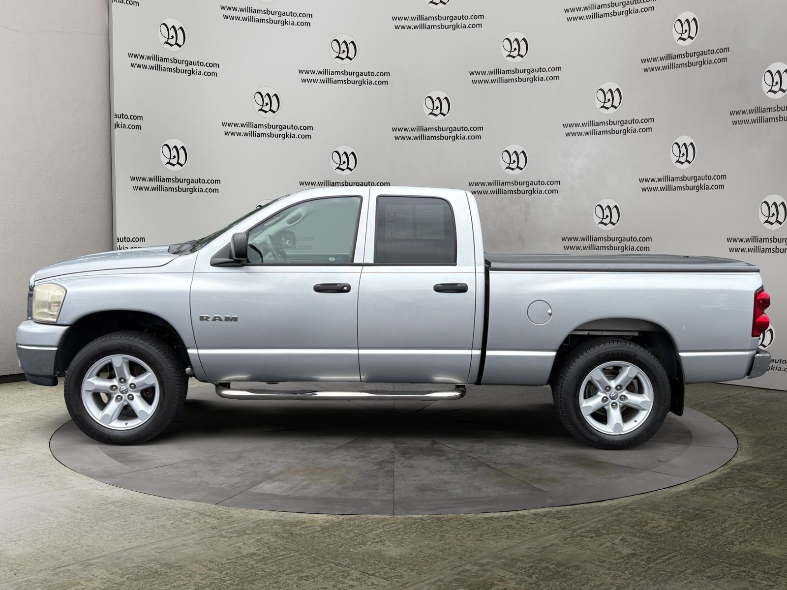 Used 2008 Dodge Ram 1500 Pickup SLT with VIN 1D7HA18N58J114433 for sale in Williamsburg, VA