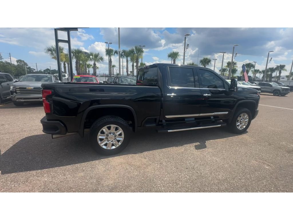 Used 2024 Black Chevrolet High Country image 6