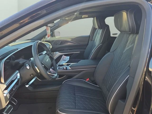 2026 Cadillac LYRIQ V Premium - Photo 19