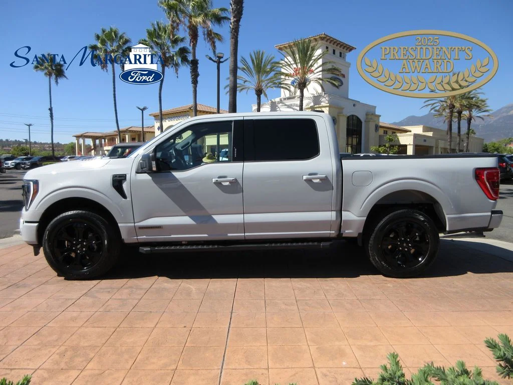 Certified Used 2023 Avalanche Ford XLT image 1