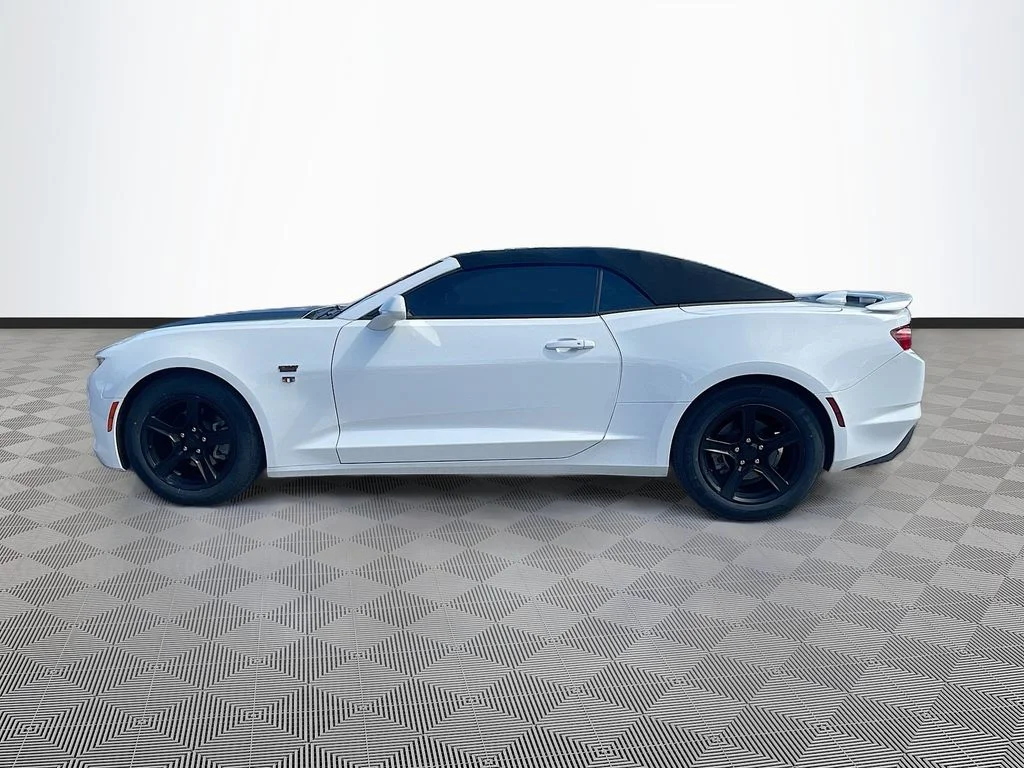 Used 2023 White Chevrolet 1LT image 4