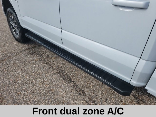 Used 2022 White Metallic Ford Lariat image 6