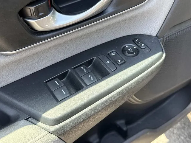 Used 2018 Gray Honda EX image 26