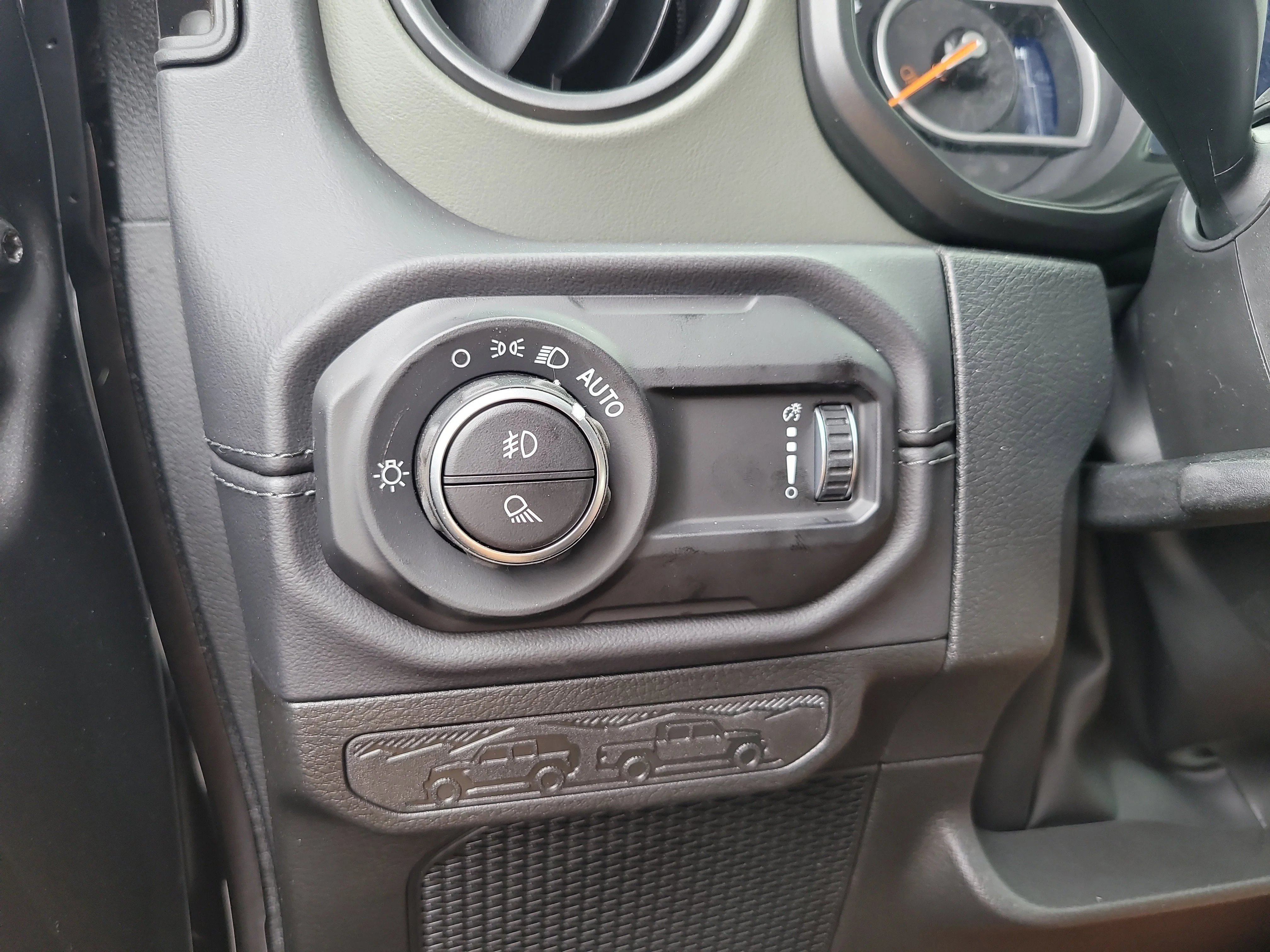 New 2026 Granite Crystal Metallic Clearcoat Jeep Mojave X image 21