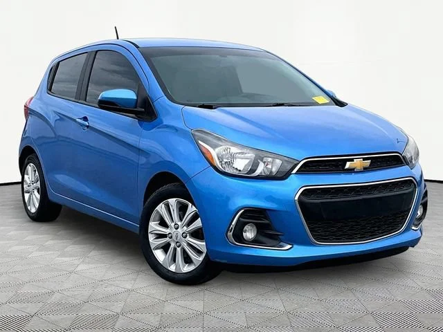 Used 2017 (Metallic Paint.) Chevrolet LT image 1