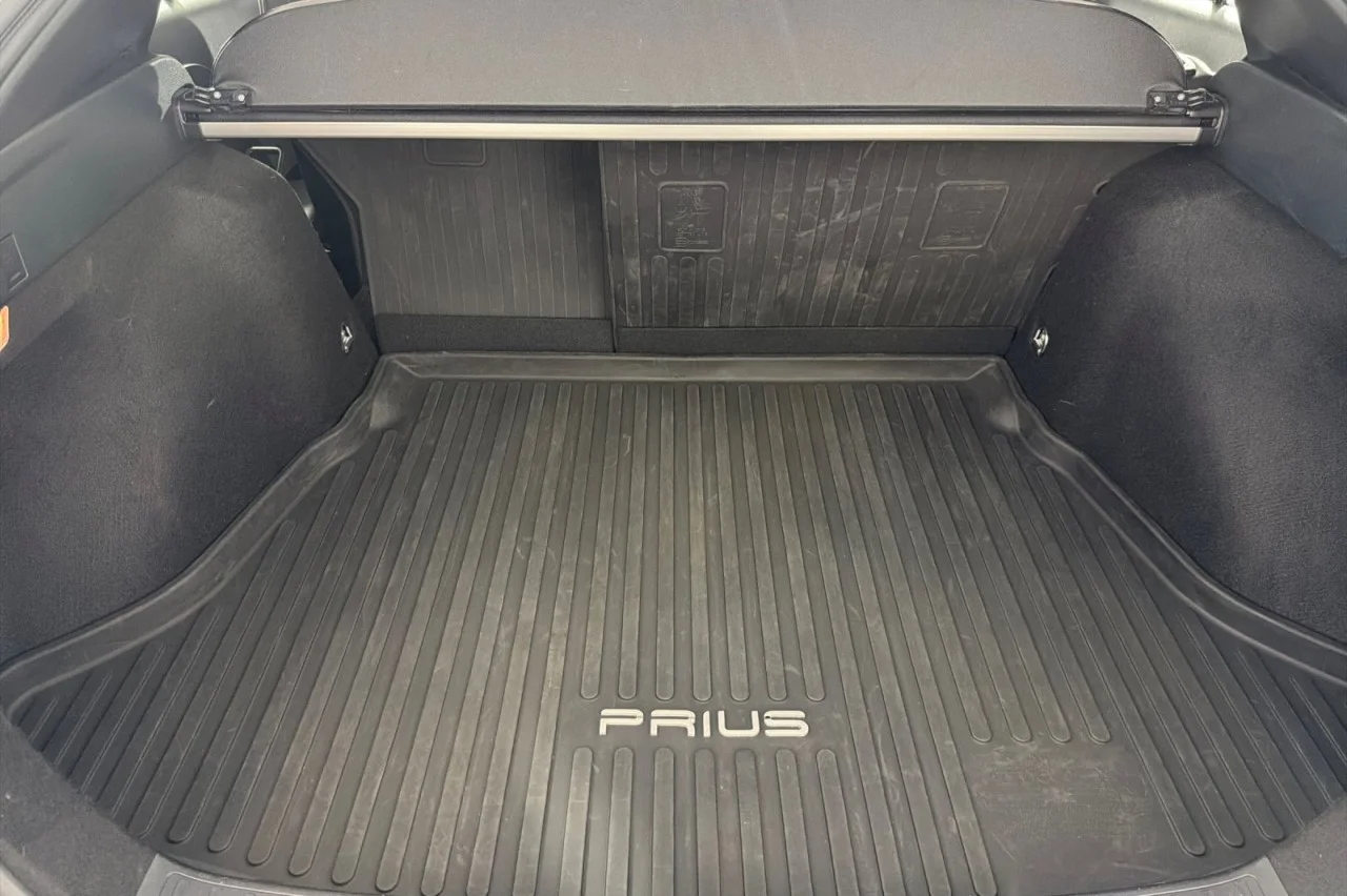 Used 2022 Wind Chill Pearl Toyota L Eco image 14