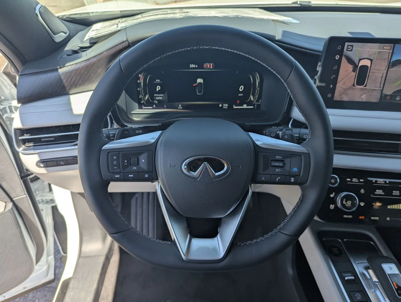 New 2027 2T RAD WHT INFINITI Autograph AWD image 15