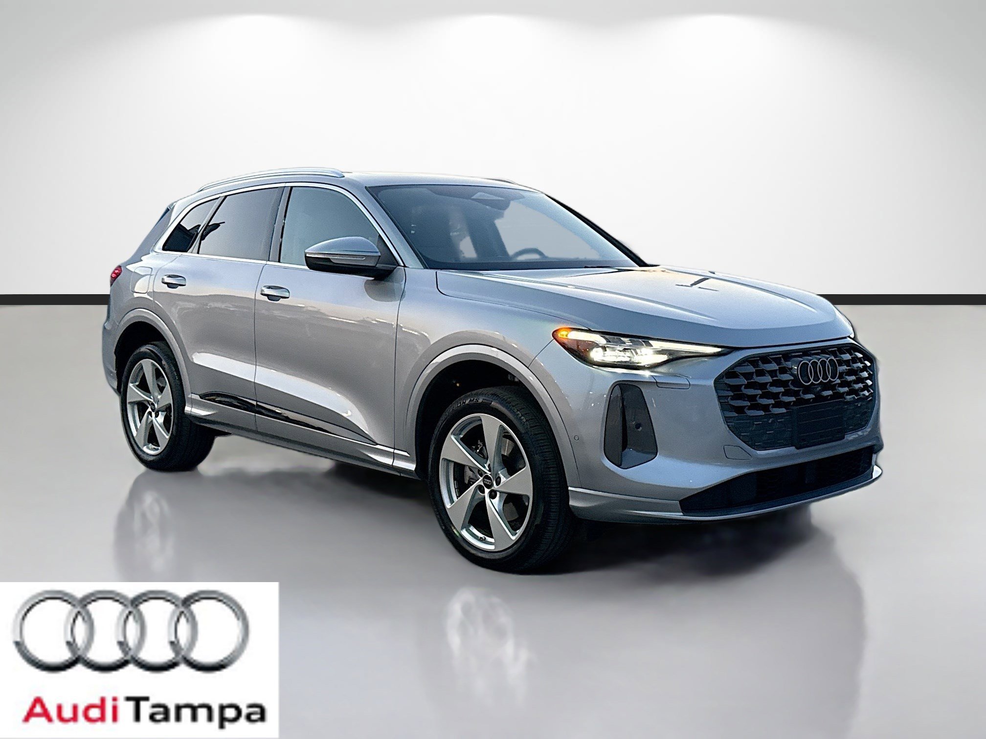 2025 Audi Q5 40 Premium Plus's photo